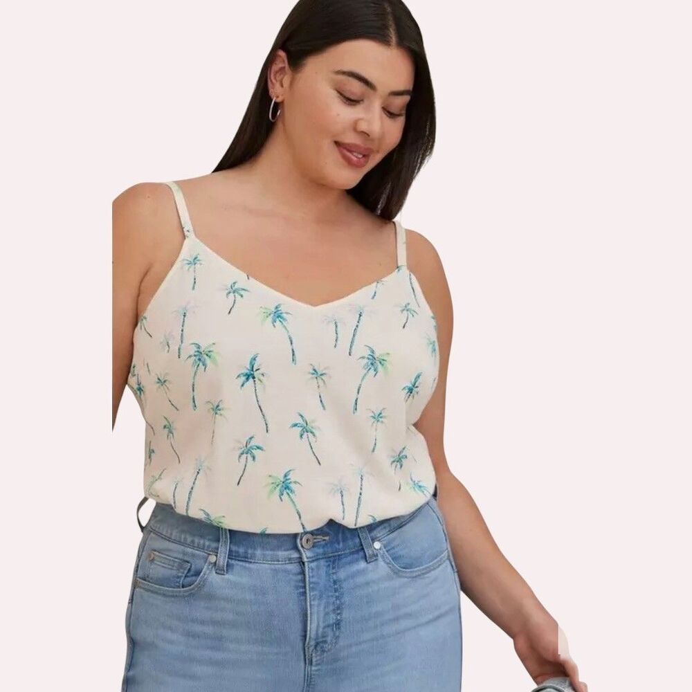 TORRID Womens Size 1X AVA Palm Trees Cami Top NWT Flowy Pale Pink Coastal Beachy
